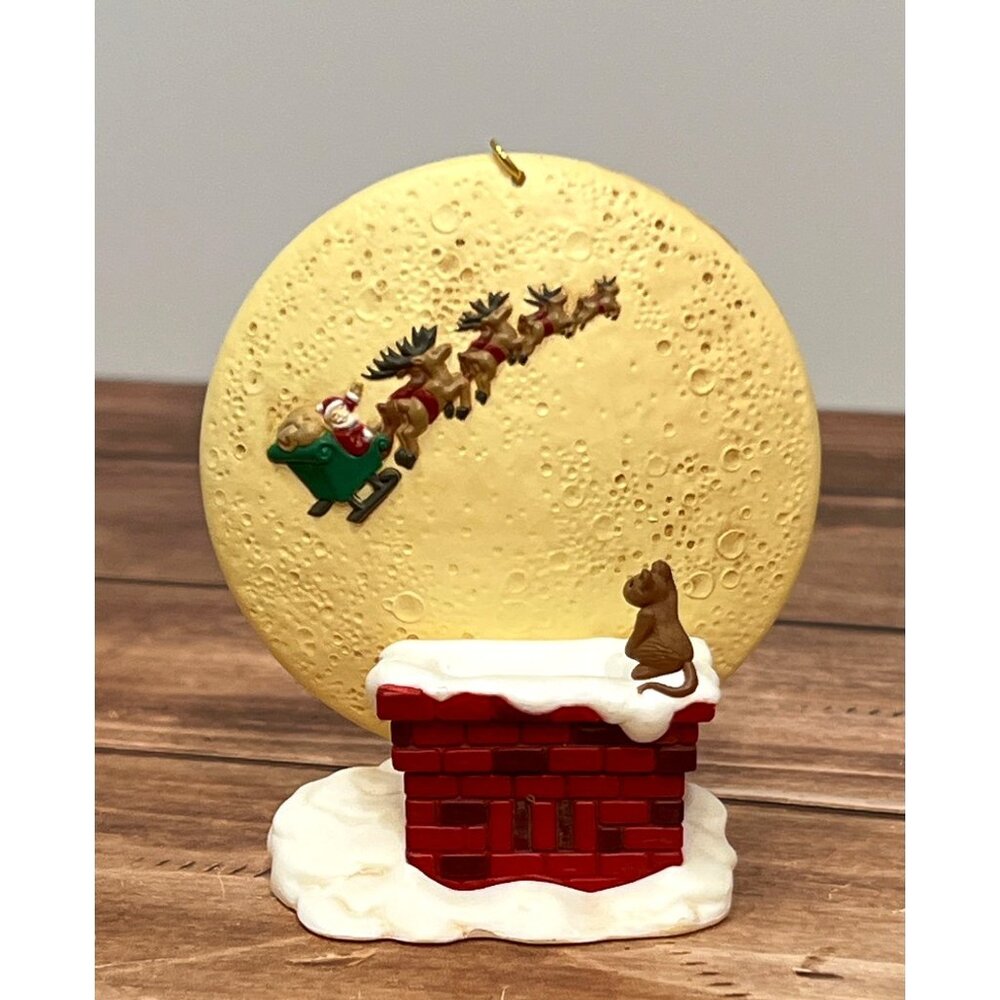 1997 HALLMARK ORNAMENT QXC5132 HAPPY CHRISTMAS TO ALL SLEIGH MOON CHIMNEY